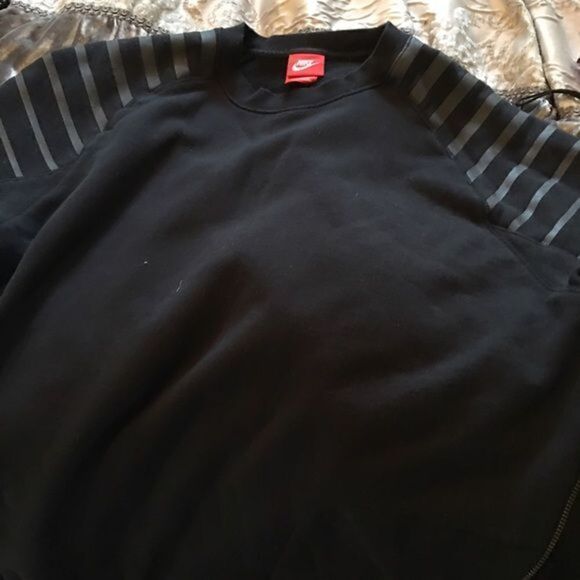 Mixed Media Men's SweatShirt w Arm Stripes